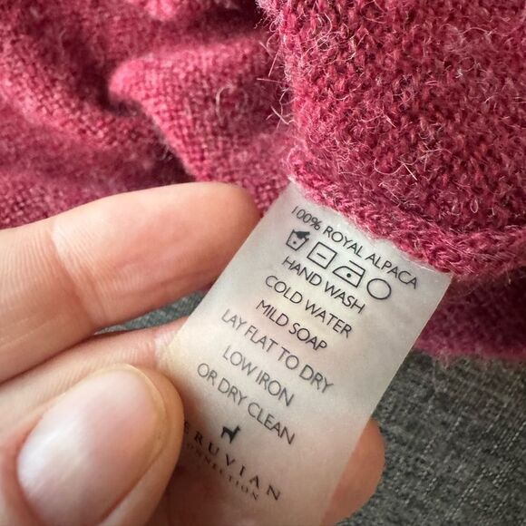 PERUVIAN CONNECTION Women's Burgundy Sweater Sz XS/S - Picture 10 of 14